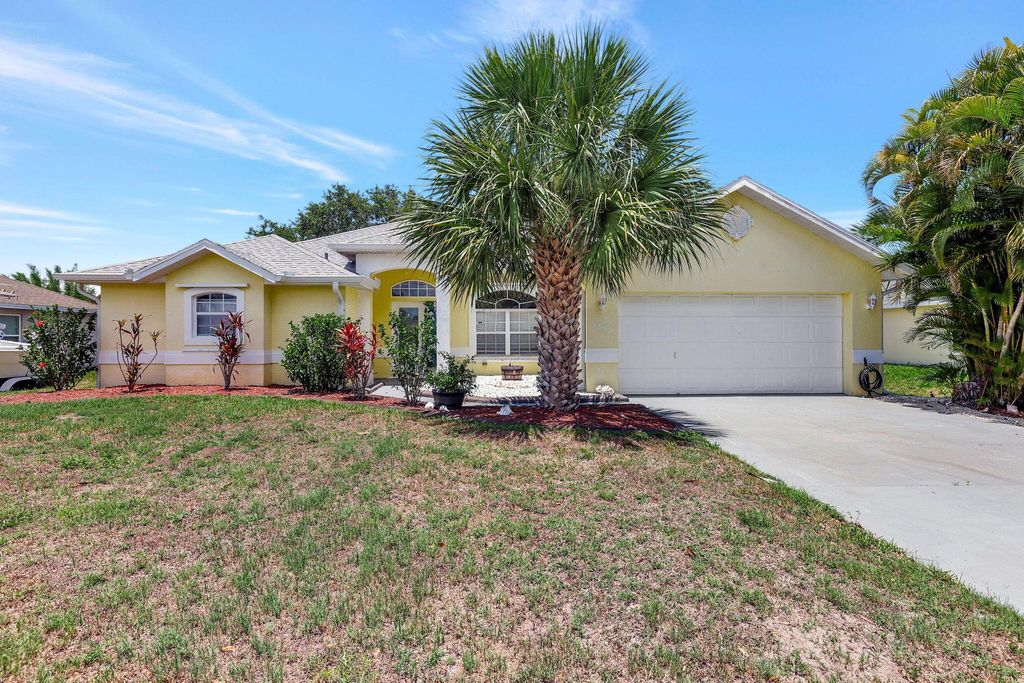 Photo of 1843 SW Dalmatian Avenue, Port Saint Lucie, FL 34953 (MLS # R11094807)