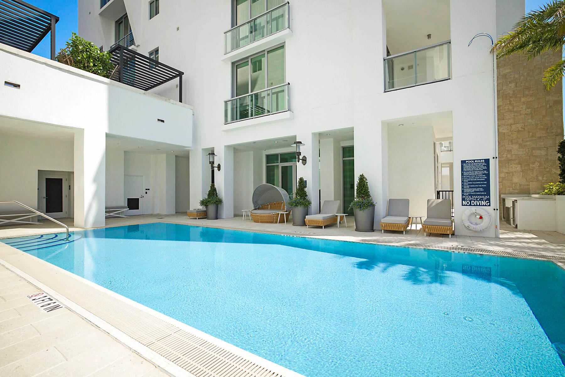 ROYAL PALM RESIDENCES CON - Residential