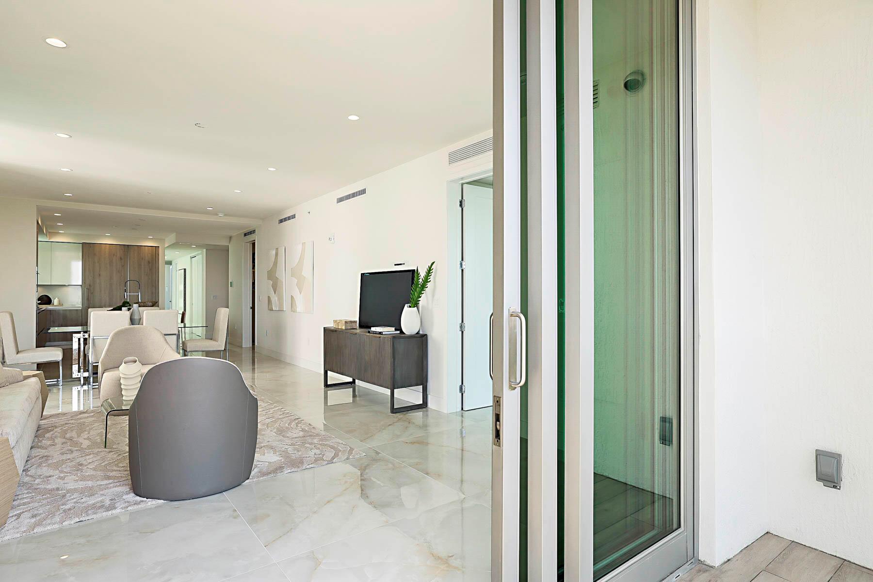 ROYAL PALM RESIDENCES CON - Residential