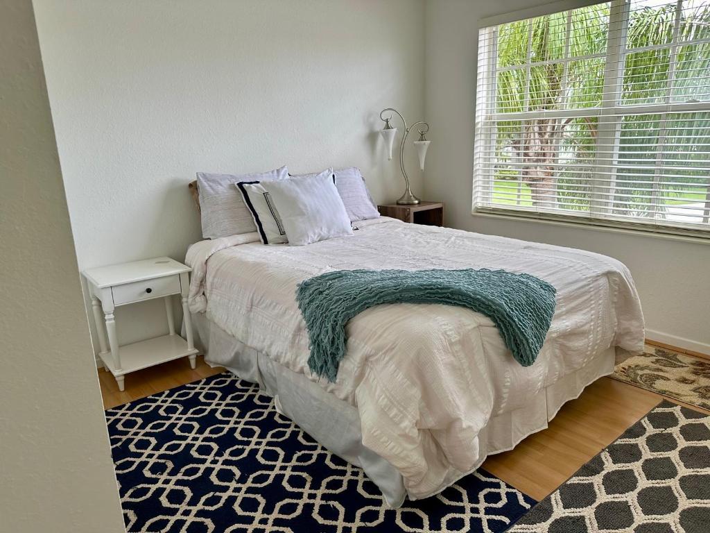 LAKEFIELD OF THE LANDINGS AT WELLINGTON 1 - Residential Lease