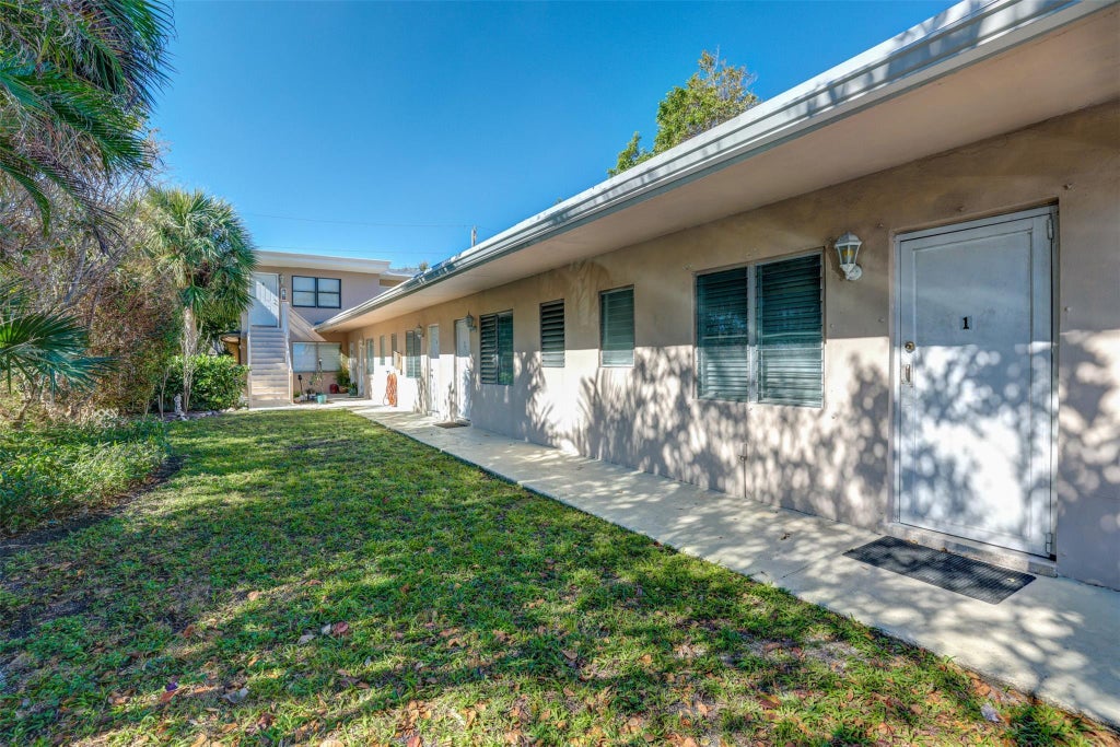 Photo of 4609 Bougainvilla Drive, Lauderdale By The Sea, FL 33308 (MLS # F10489954)