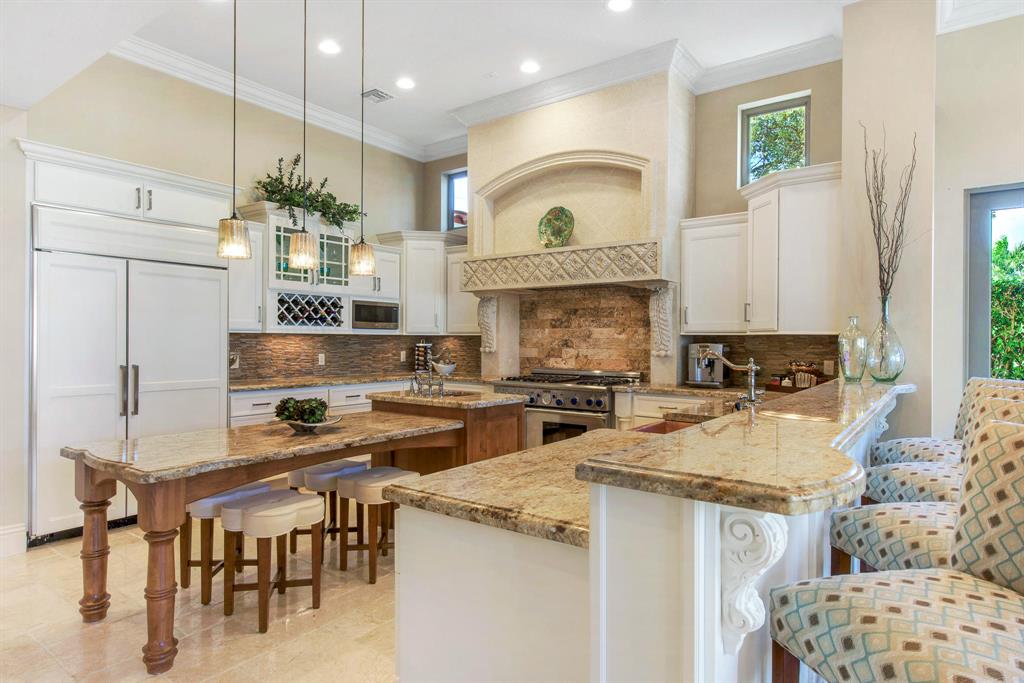 TROPIC ISLE - Residential