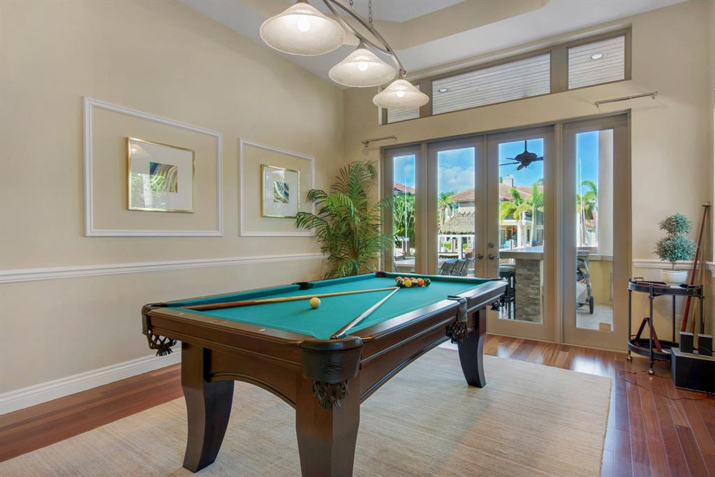 TROPIC ISLE - Residential