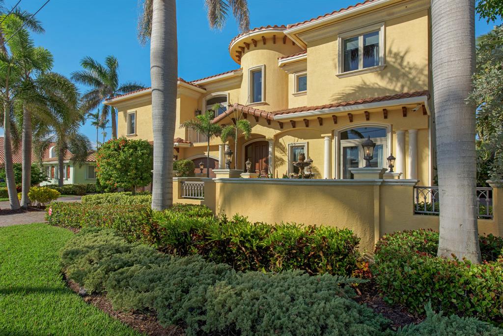 TROPIC ISLE - Residential