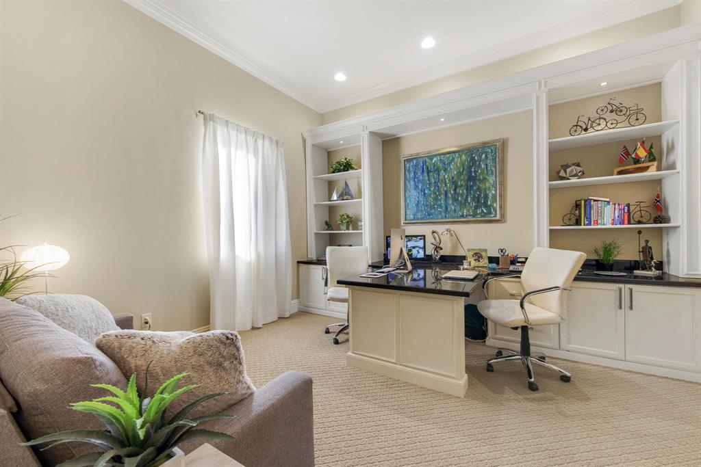 TROPIC ISLE - Residential