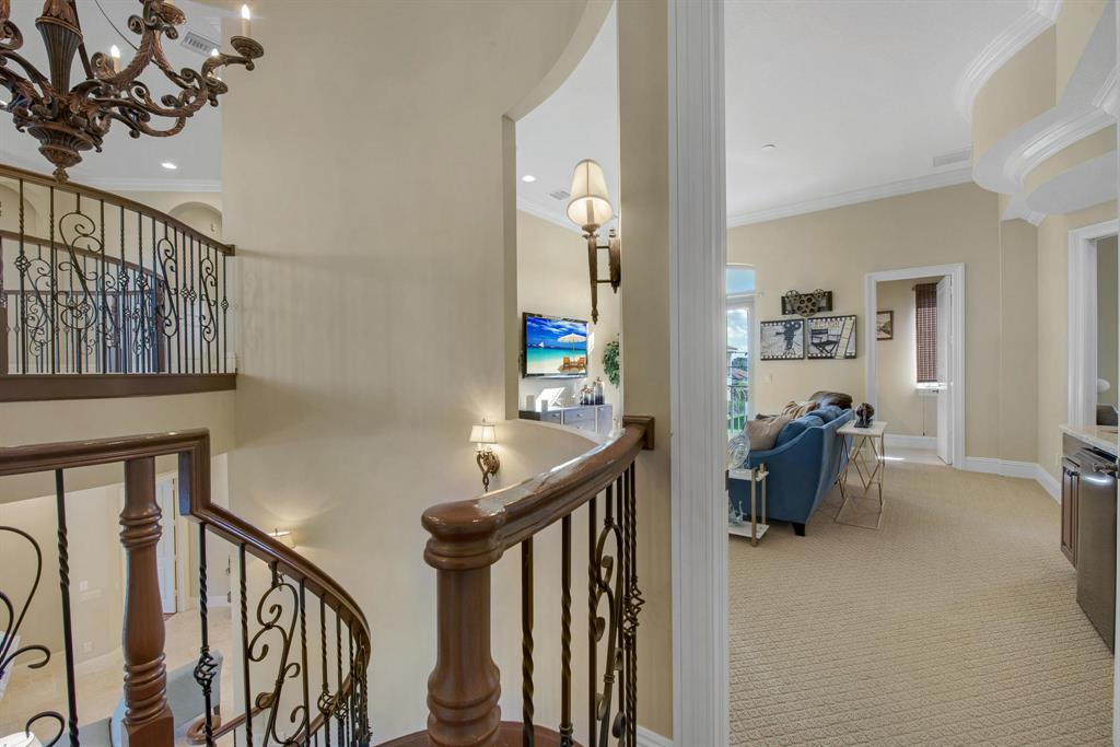 TROPIC ISLE - Residential