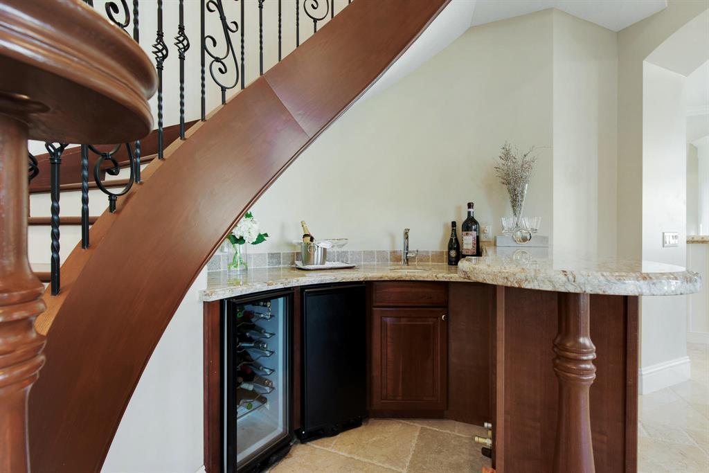 TROPIC ISLE - Residential