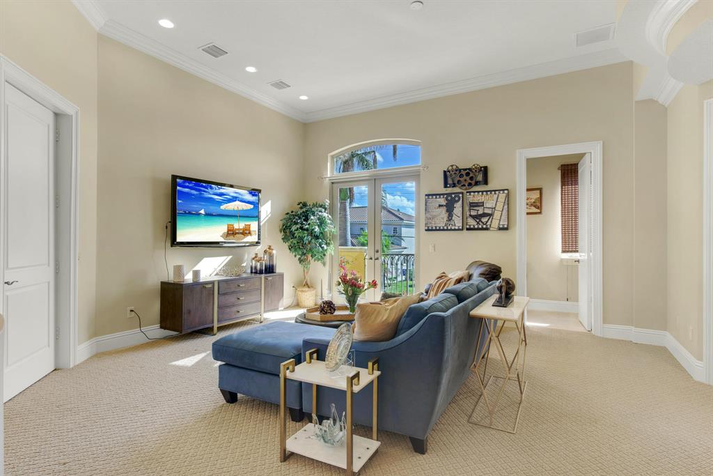 TROPIC ISLE - Residential