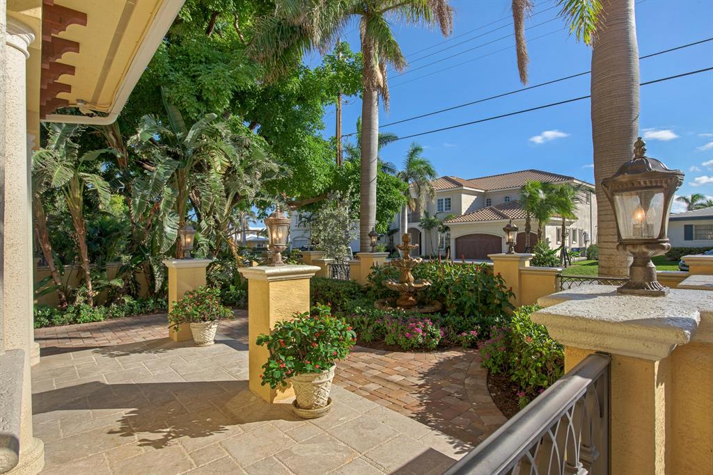 TROPIC ISLE - Residential