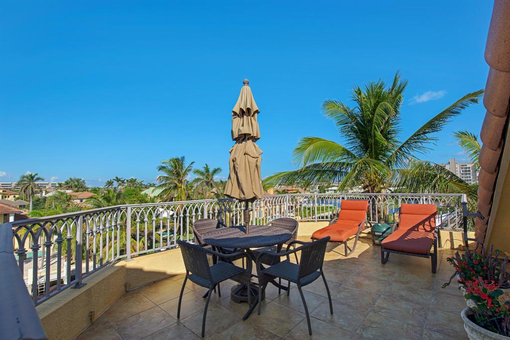 TROPIC ISLE - Residential