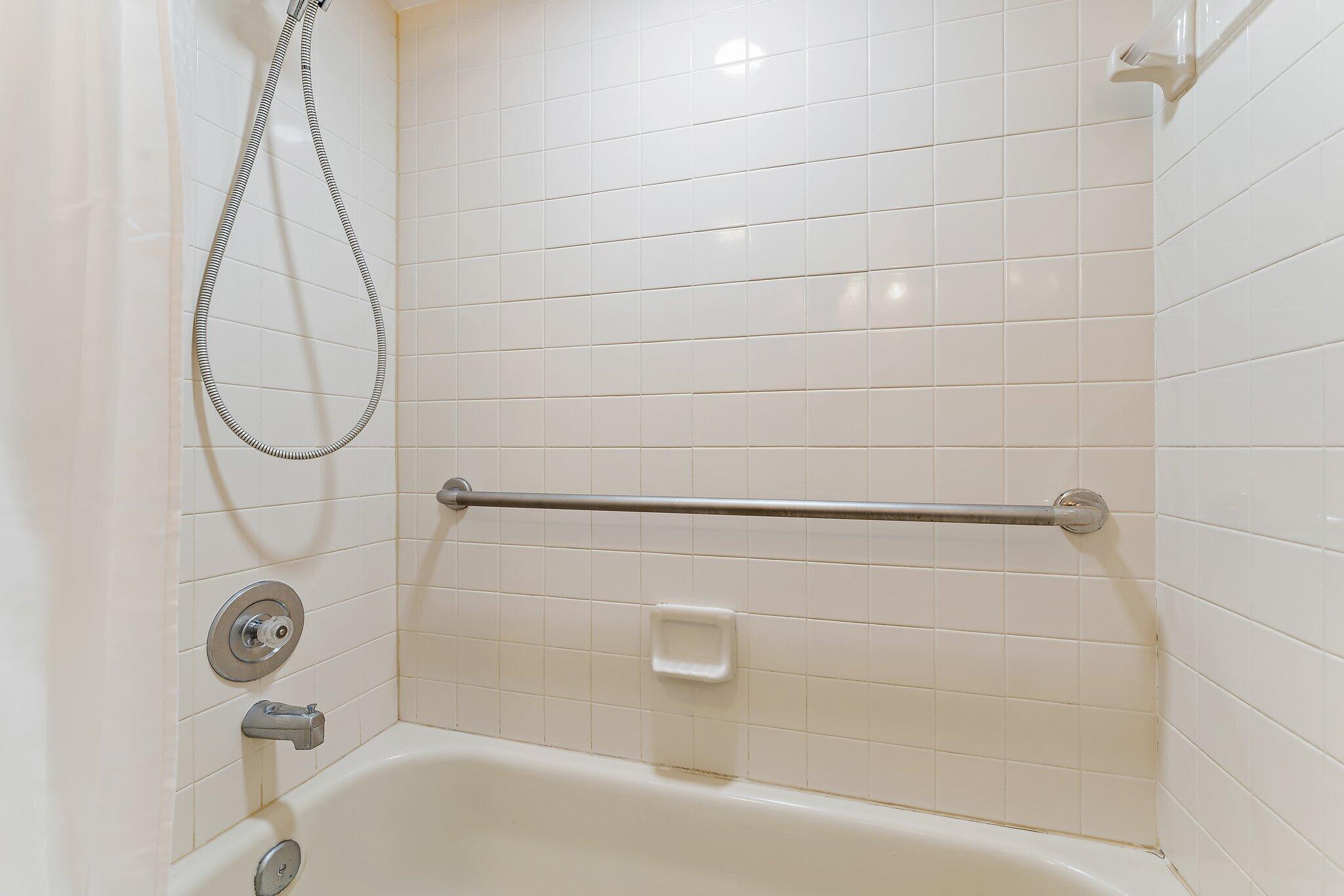 JUPITER BAY ONE THRU SIX CONDO - Residential Lease