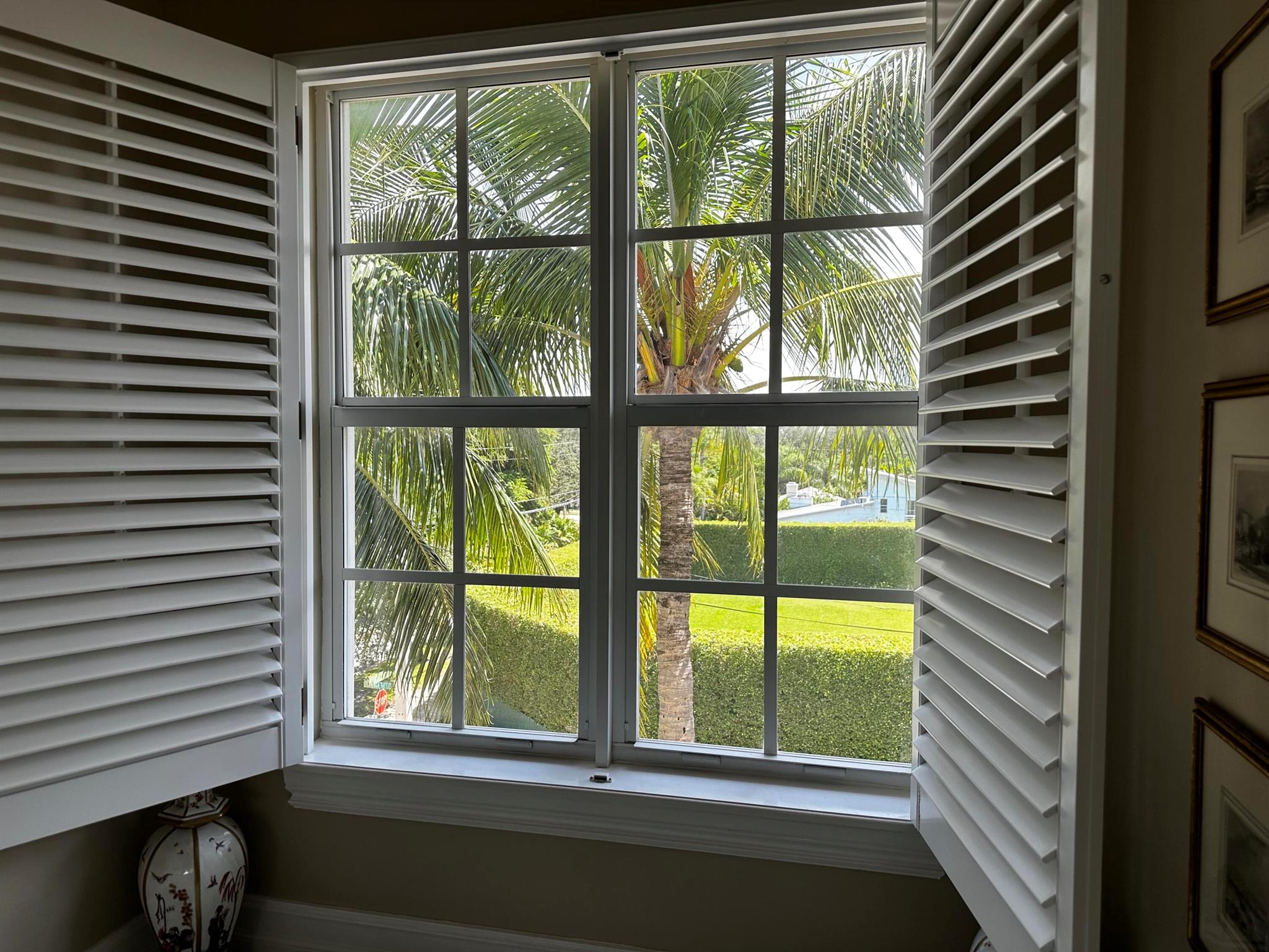 MAGNOLIA COURT - Residential