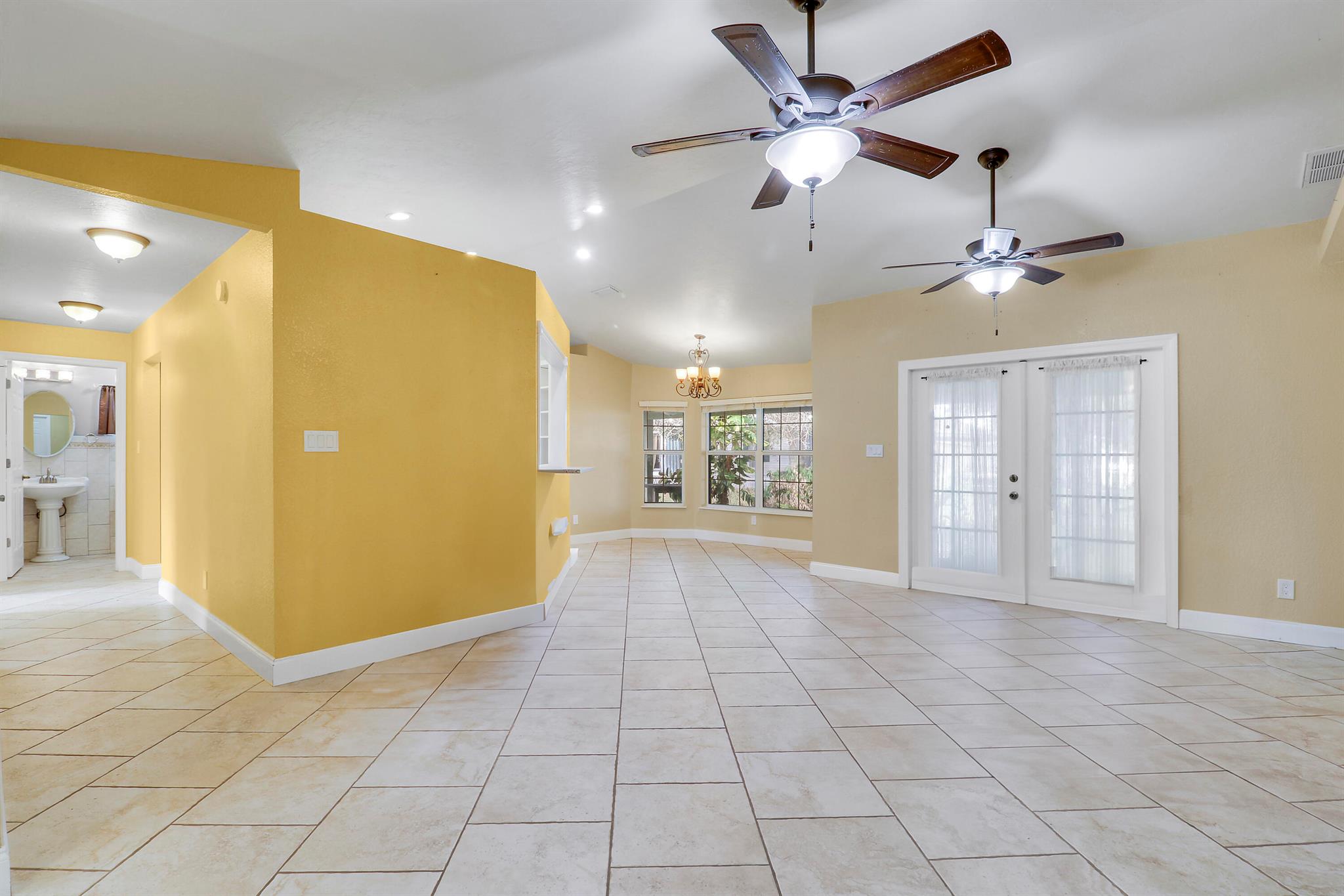 NORTHLAKE - Residential