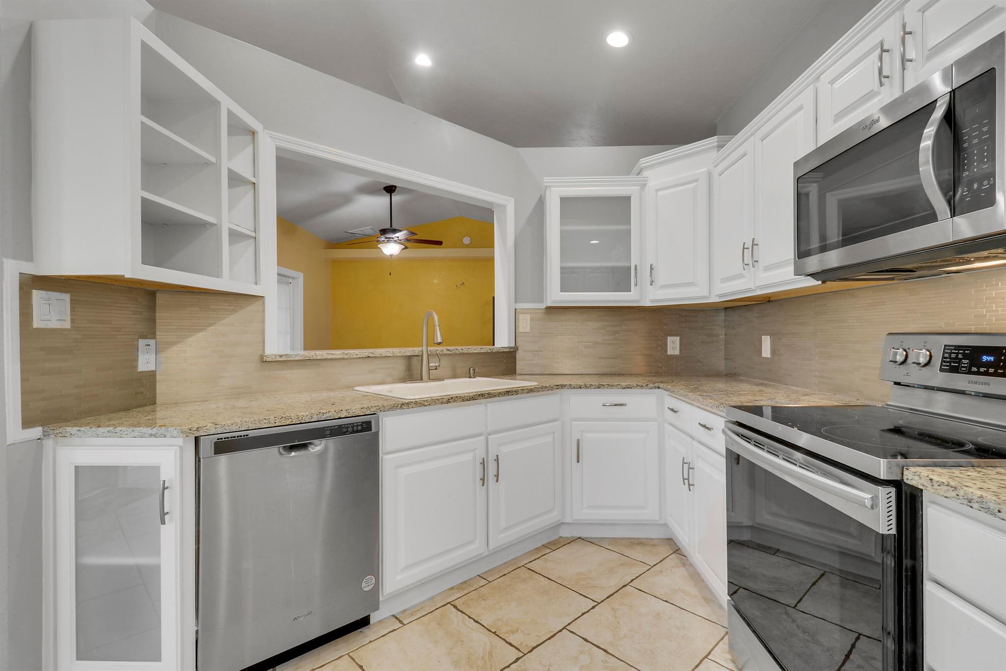 NORTHLAKE - Residential