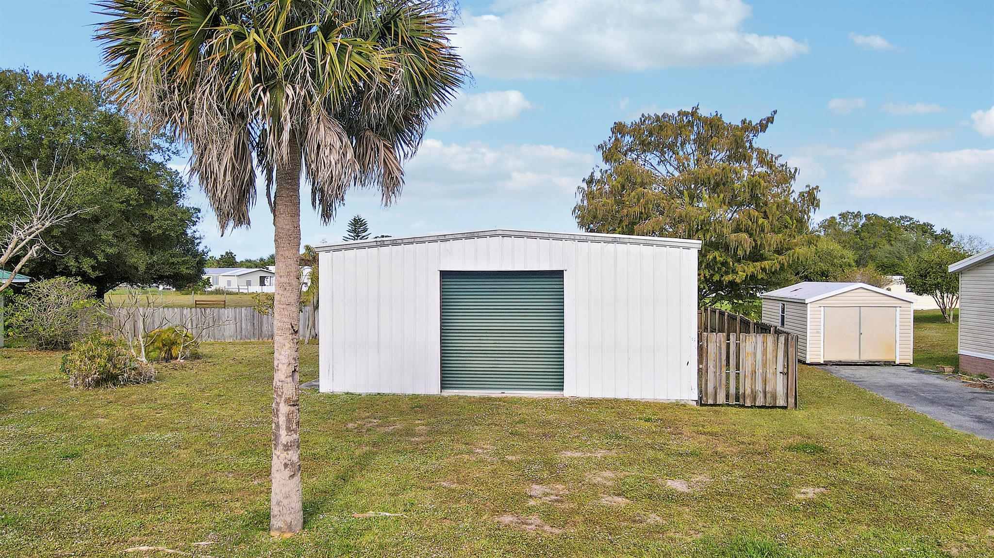 NORTHLAKE - Residential