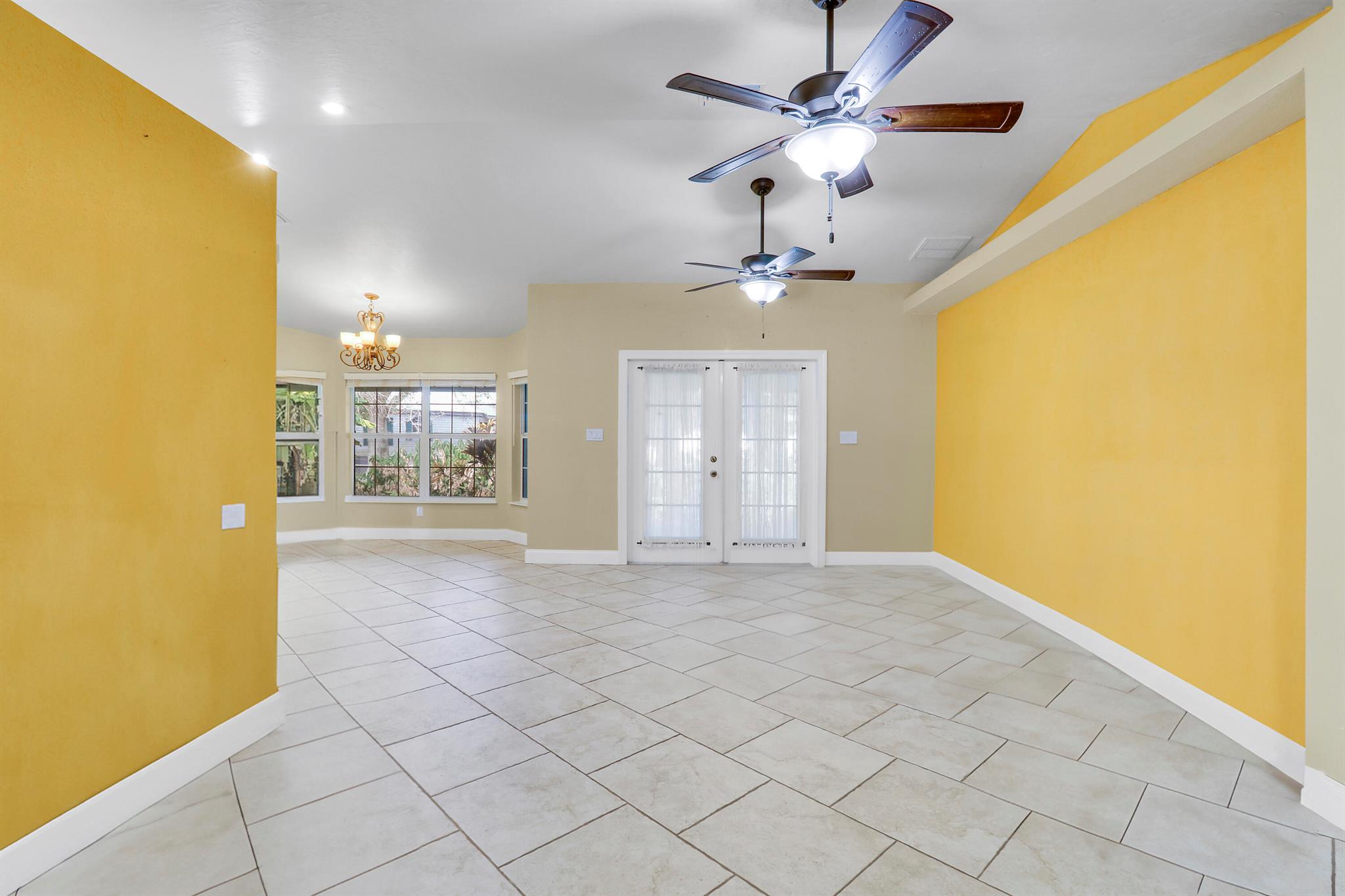 NORTHLAKE - Residential