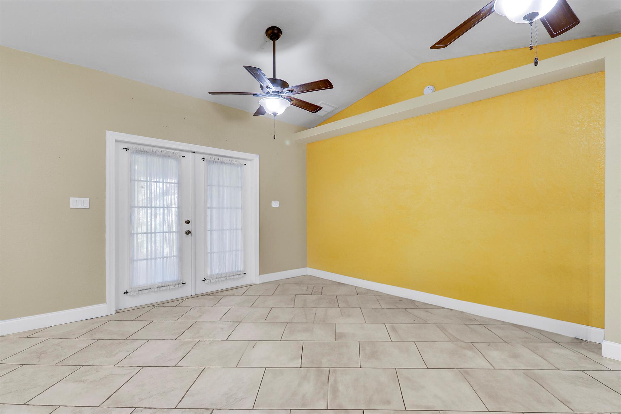 NORTHLAKE - Residential