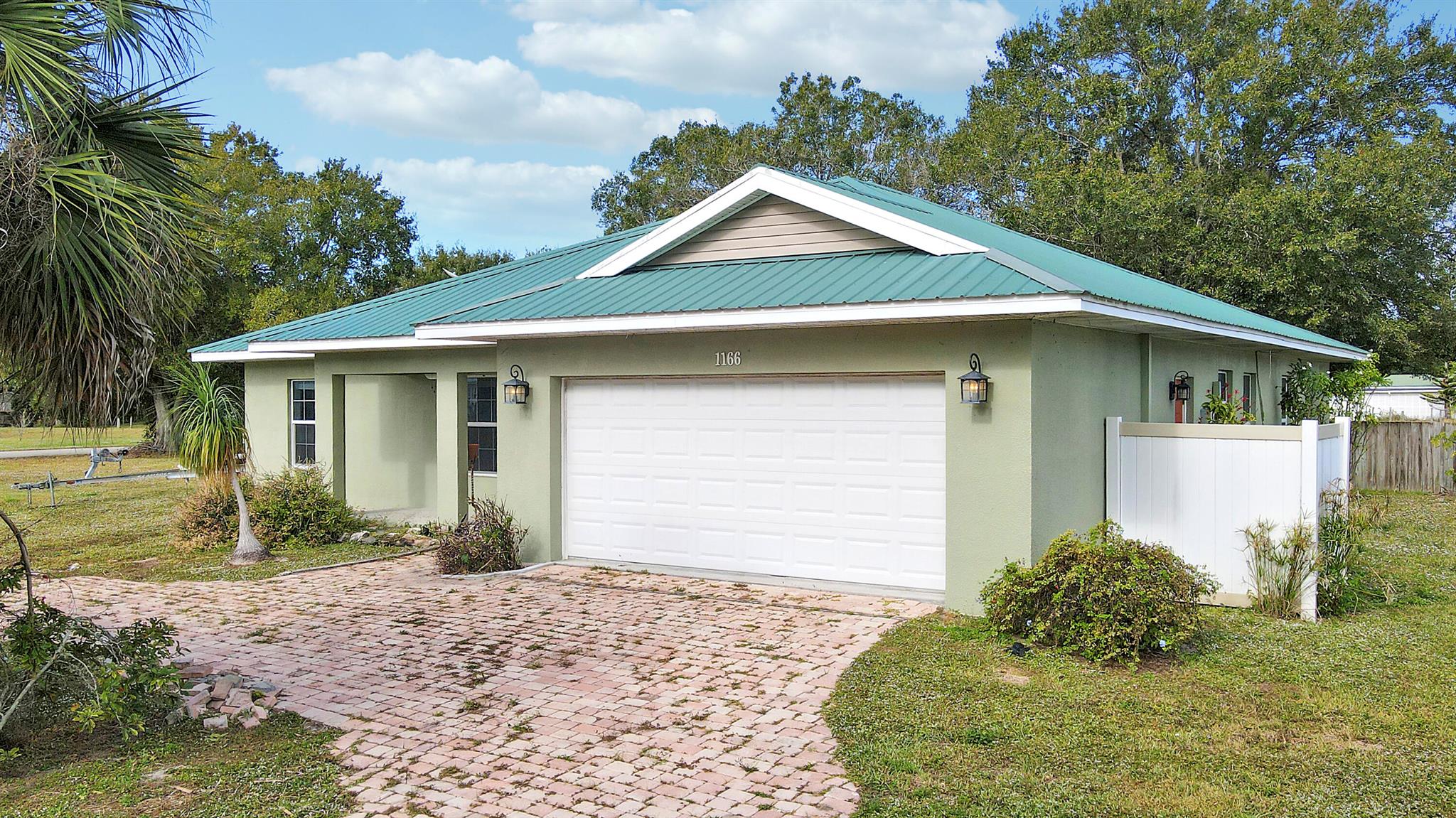 NORTHLAKE - Residential