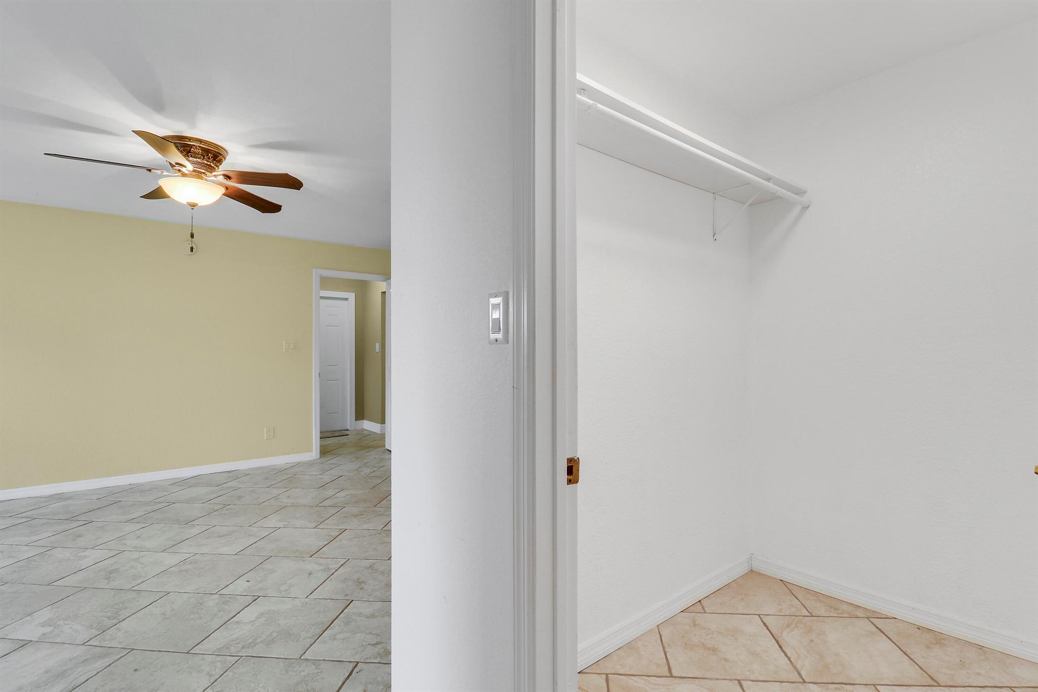 NORTHLAKE - Residential