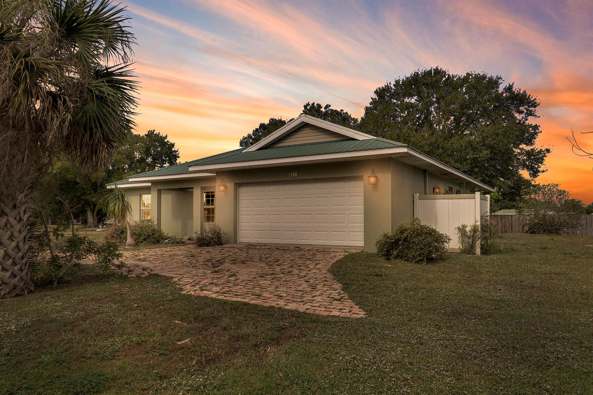 NORTHLAKE - Residential