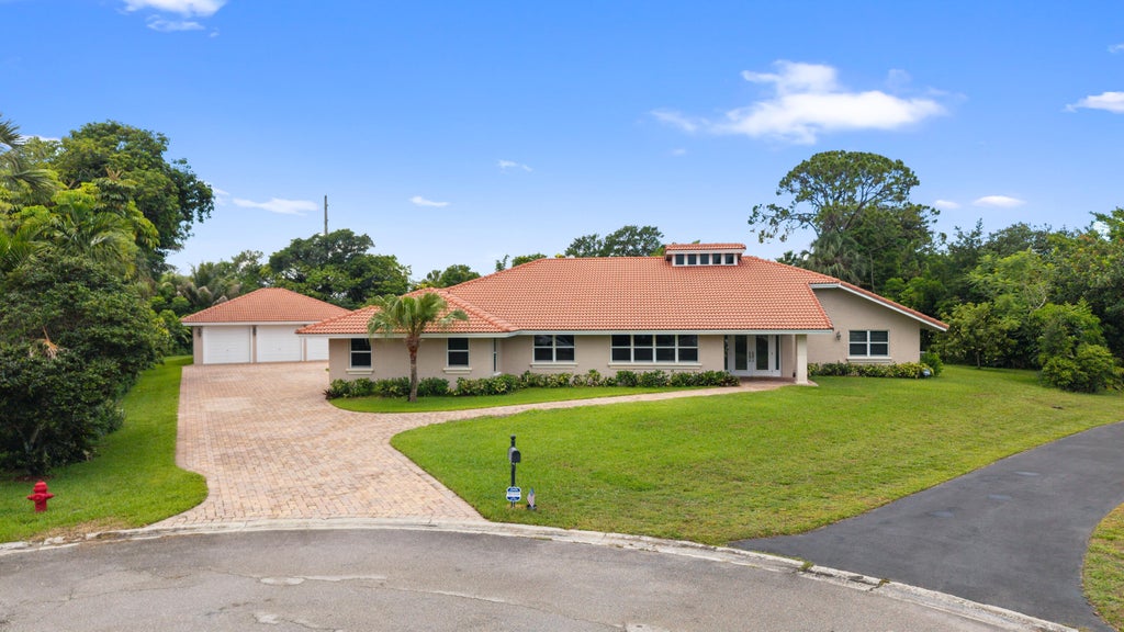 Photo of 22829 Horse Shoe Way, Boca Raton, FL 33428 (MLS # B26046900)