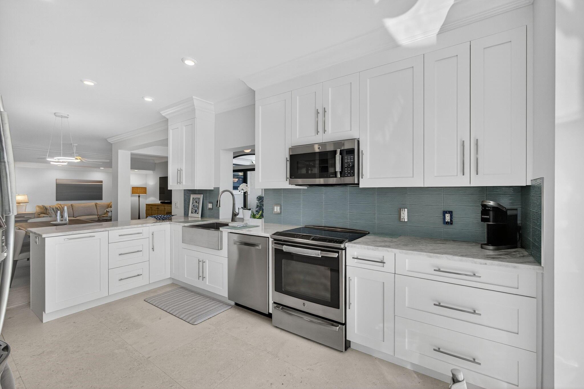 WEST BAY AT JONATHANS LAN - Residential