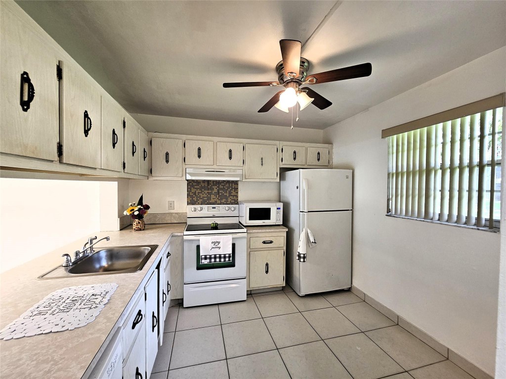 Country Pines - Residential