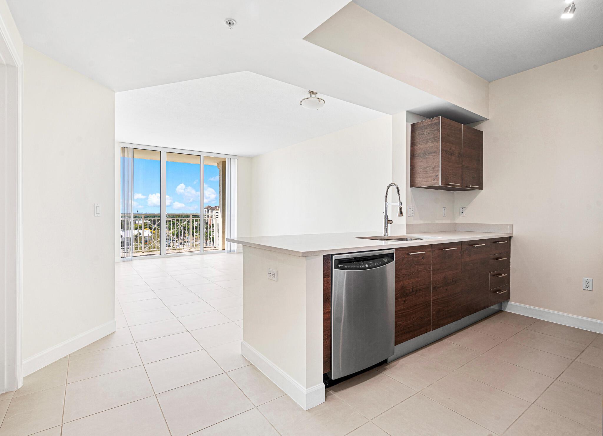 480 Hibiscus Street 829