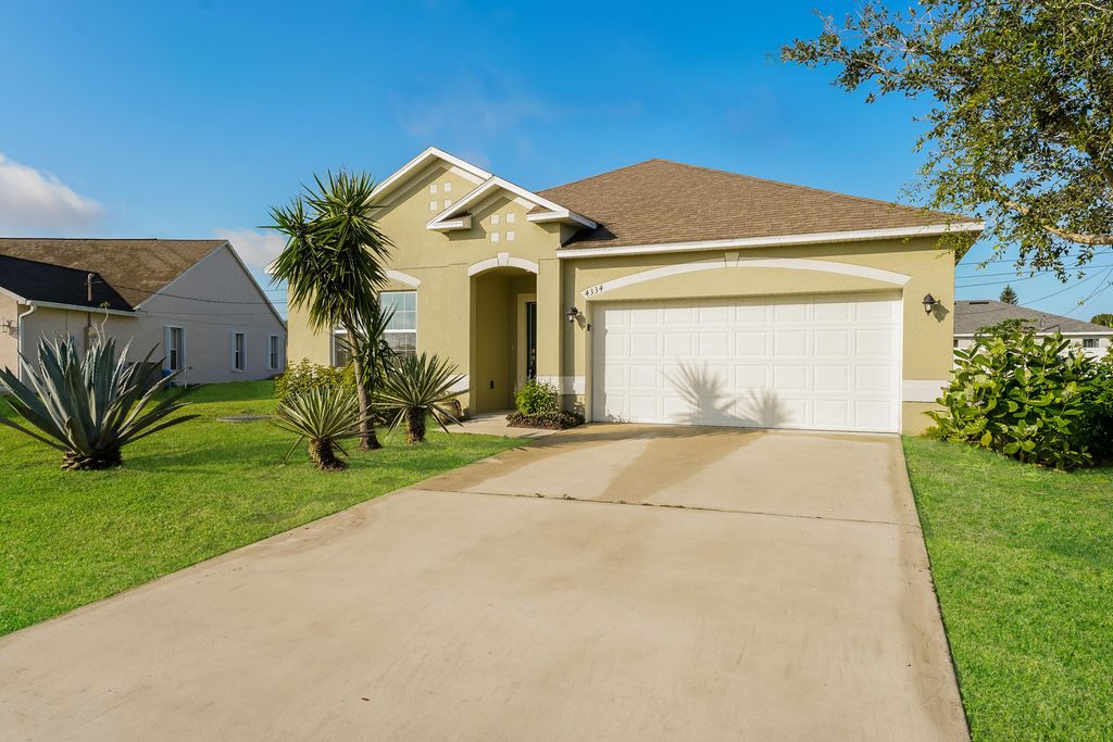 Photo of 4334 SW Appleseed Road, Port Saint Lucie, FL 34953 (MLS # B26016330)