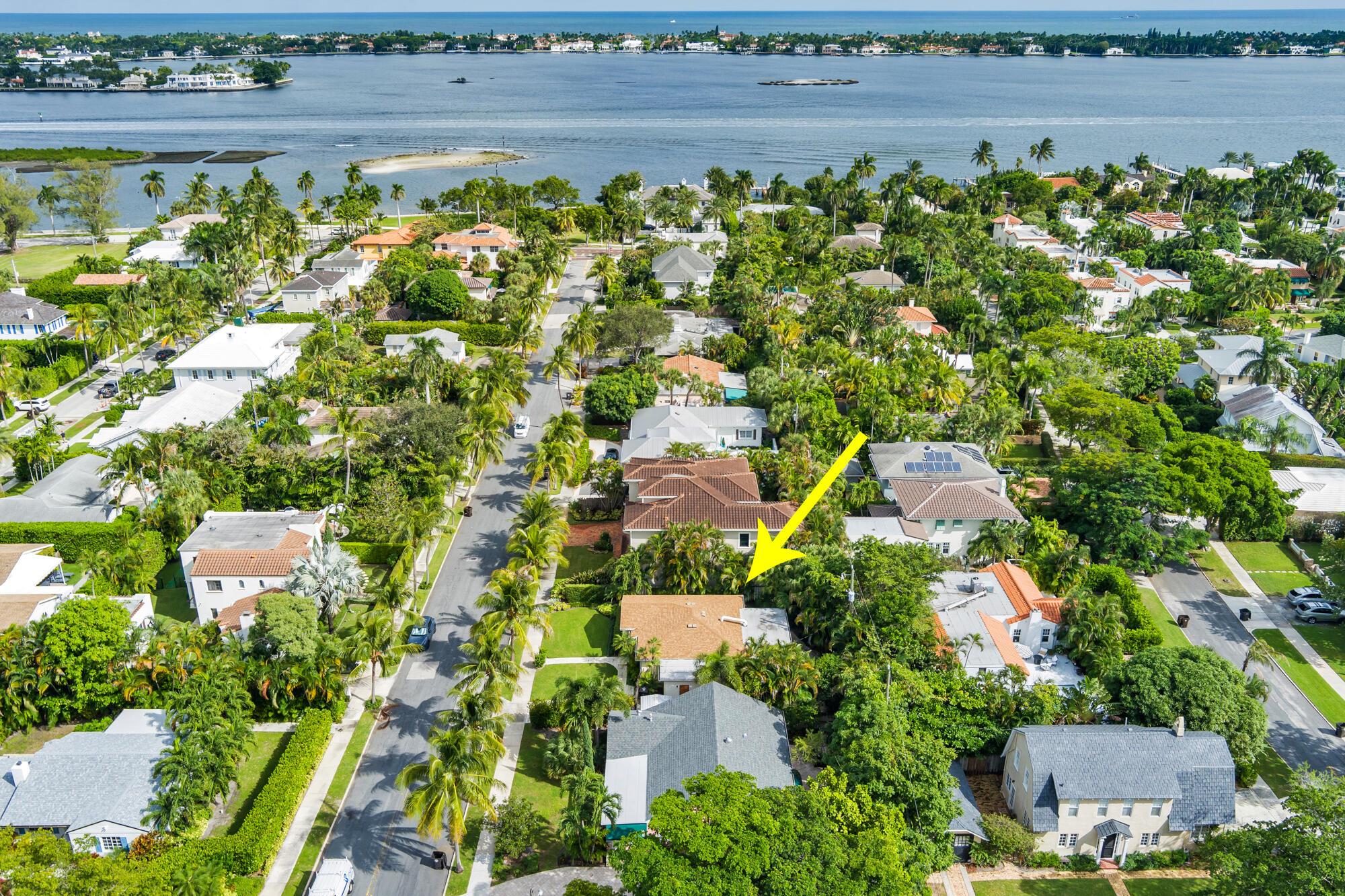 EL CID COURT IN - Land