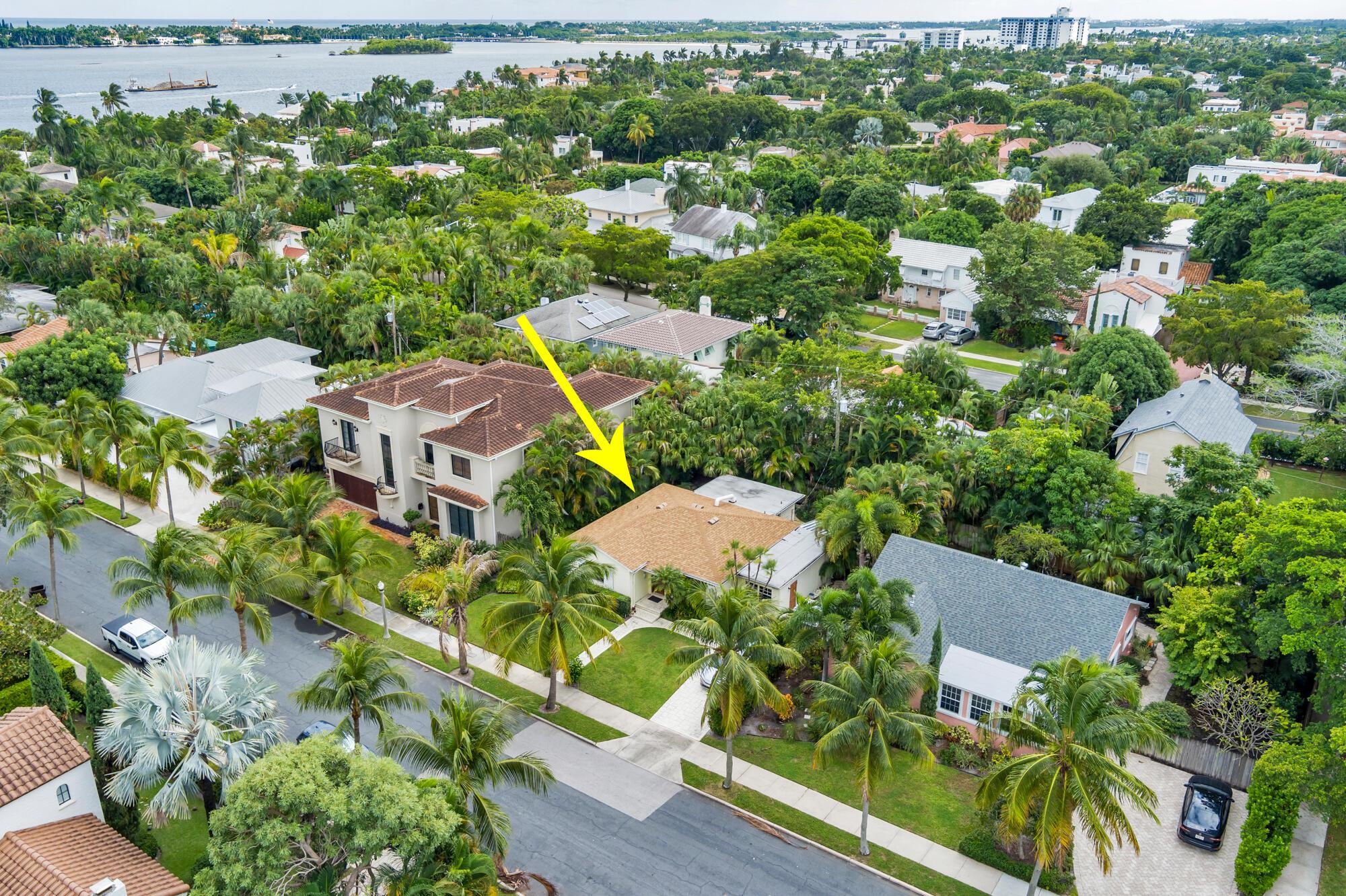 EL CID COURT IN - Land