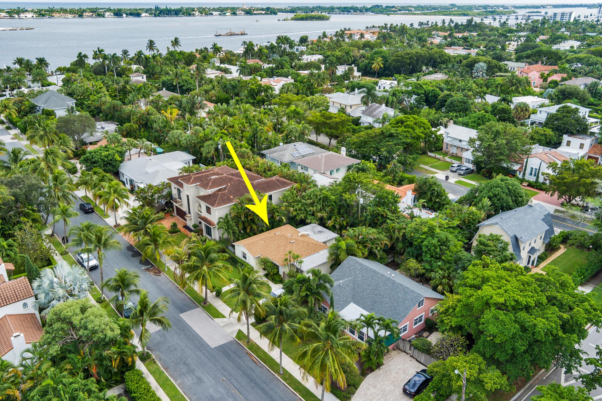 EL CID COURT IN - Land