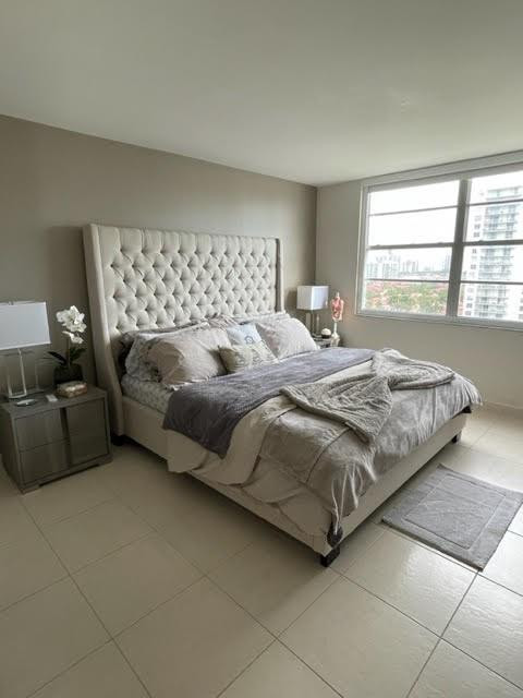 Admirals Port Condo - Residential Lease