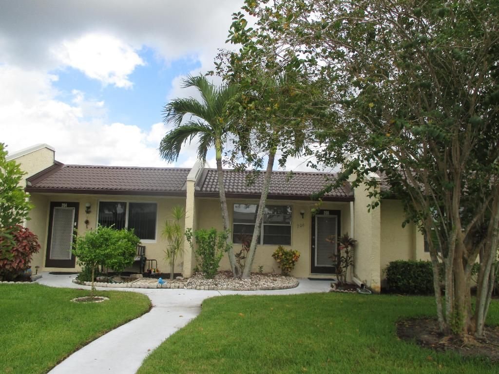 Photo of 206 Lake Meryl Drive, West Palm Beach, FL 33411 (MLS # R11153433)