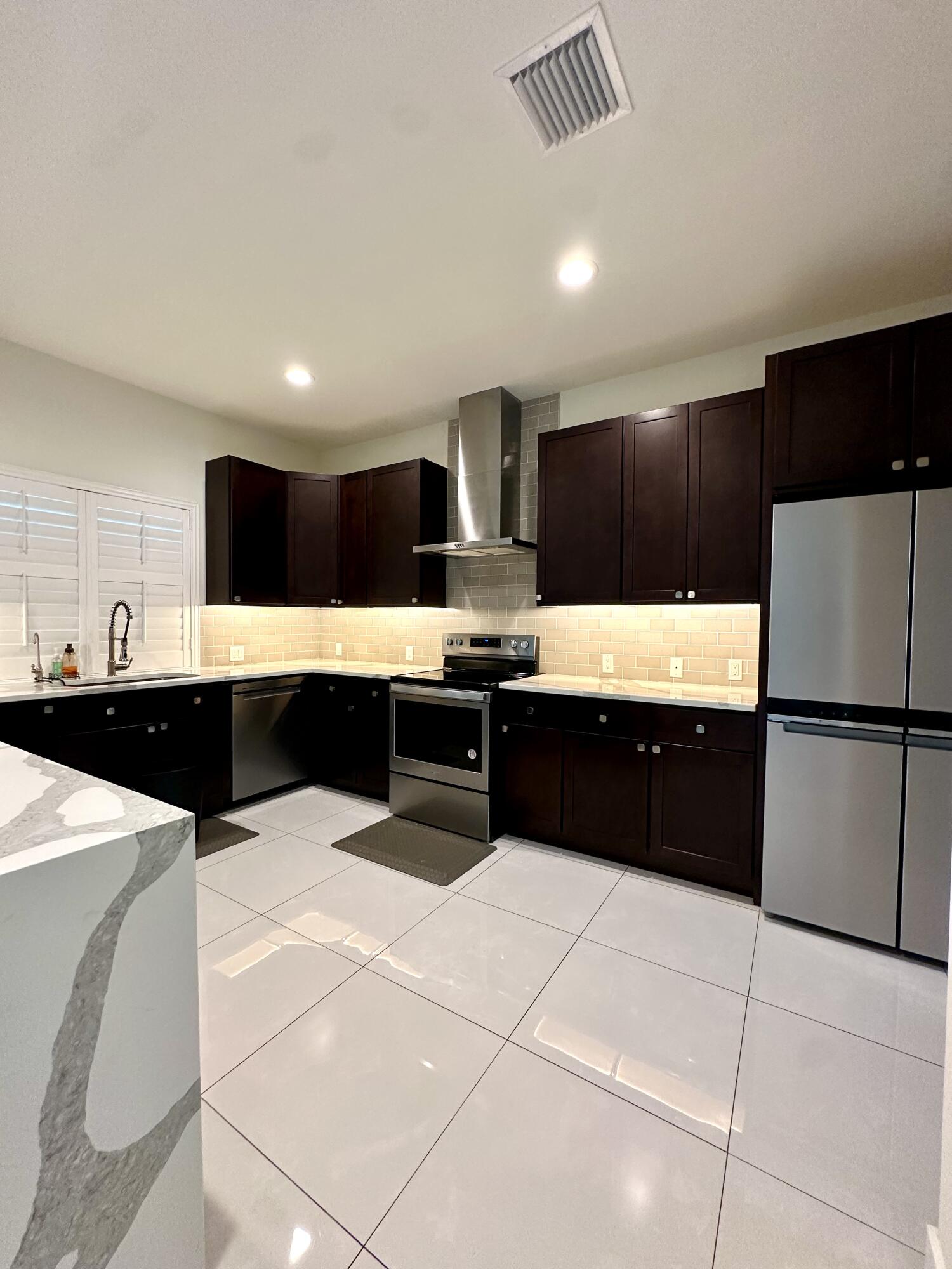 PORT ST LUCIE SECTION 33 - Residential