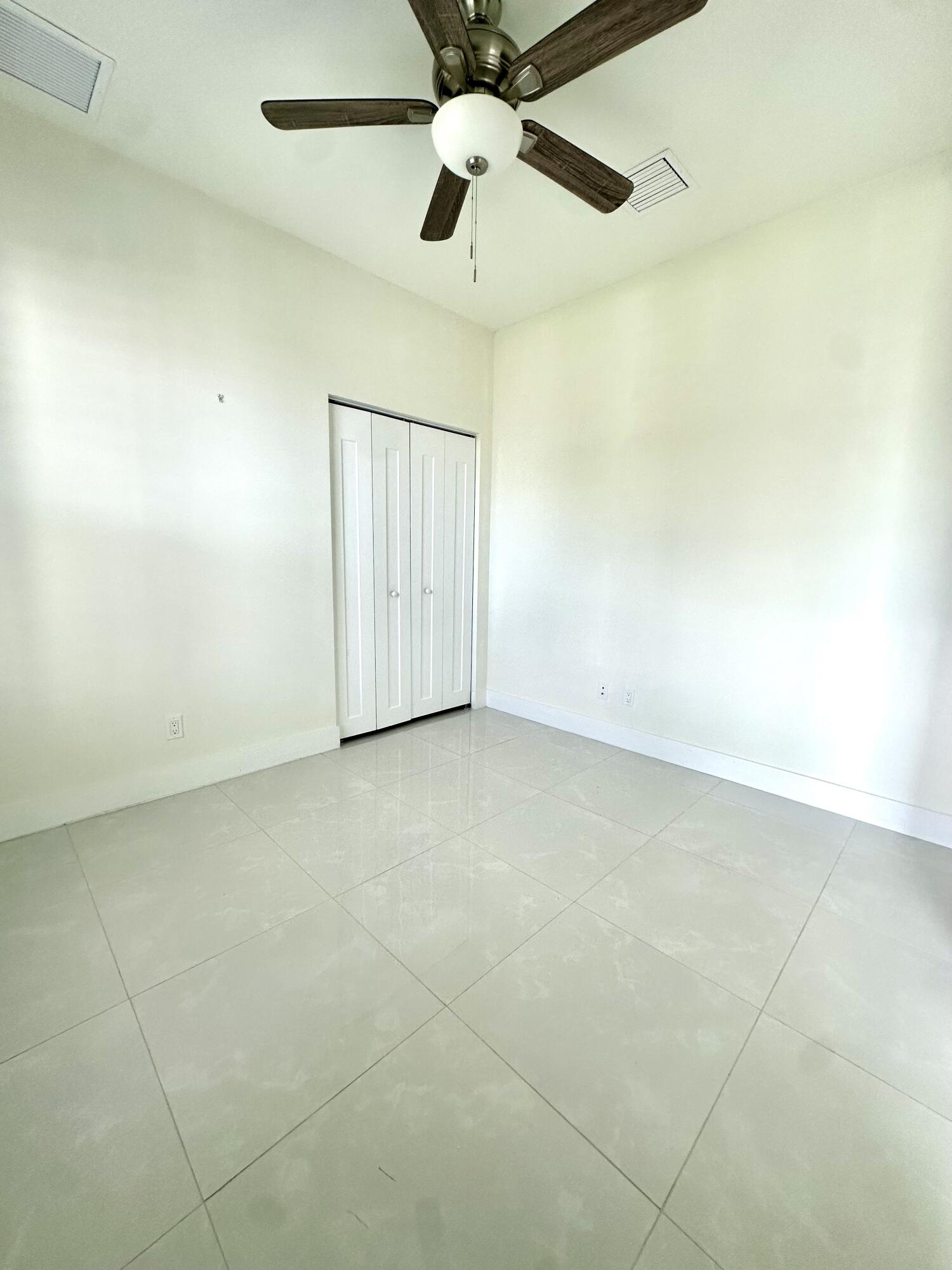 PORT ST LUCIE SECTION 33 - Residential