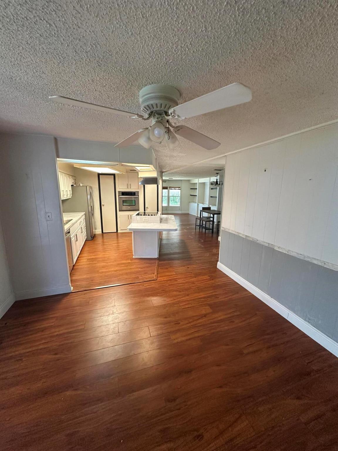 Spanish Lakes Riverfront - Residential