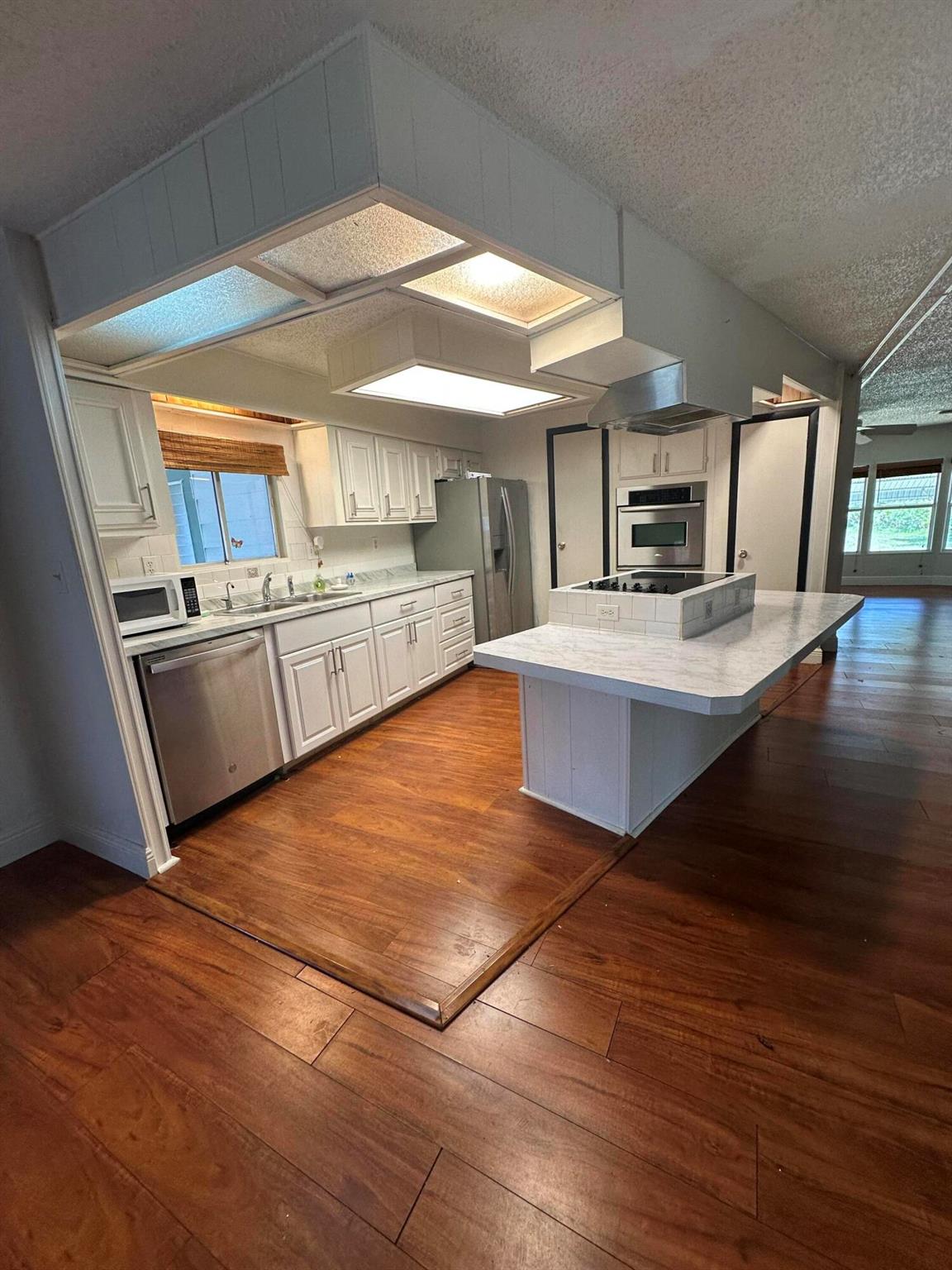 Spanish Lakes Riverfront - Residential