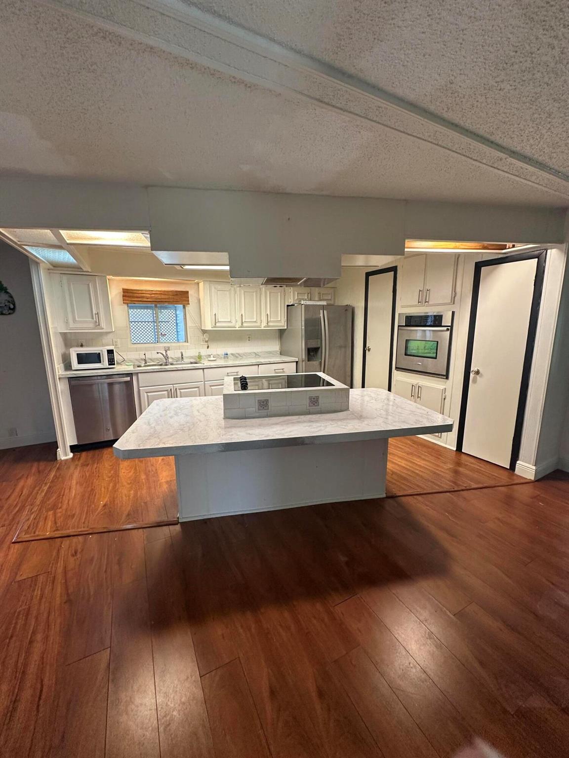 Spanish Lakes Riverfront - Residential