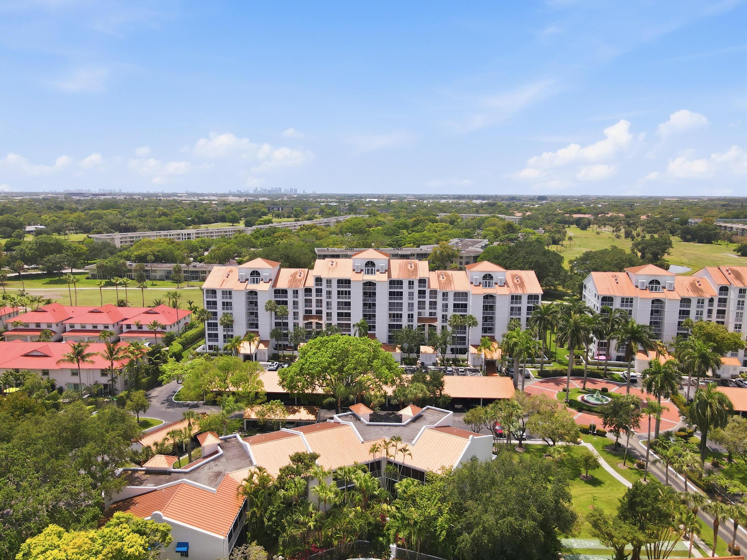 VIZCAYA TOWERS AT PALM-AIRE - Residential