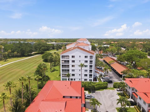Tiny photo for 4106 W Palm Aire Drive #62a, Pompano Beach, FL 33069 (MLS # B26027871)