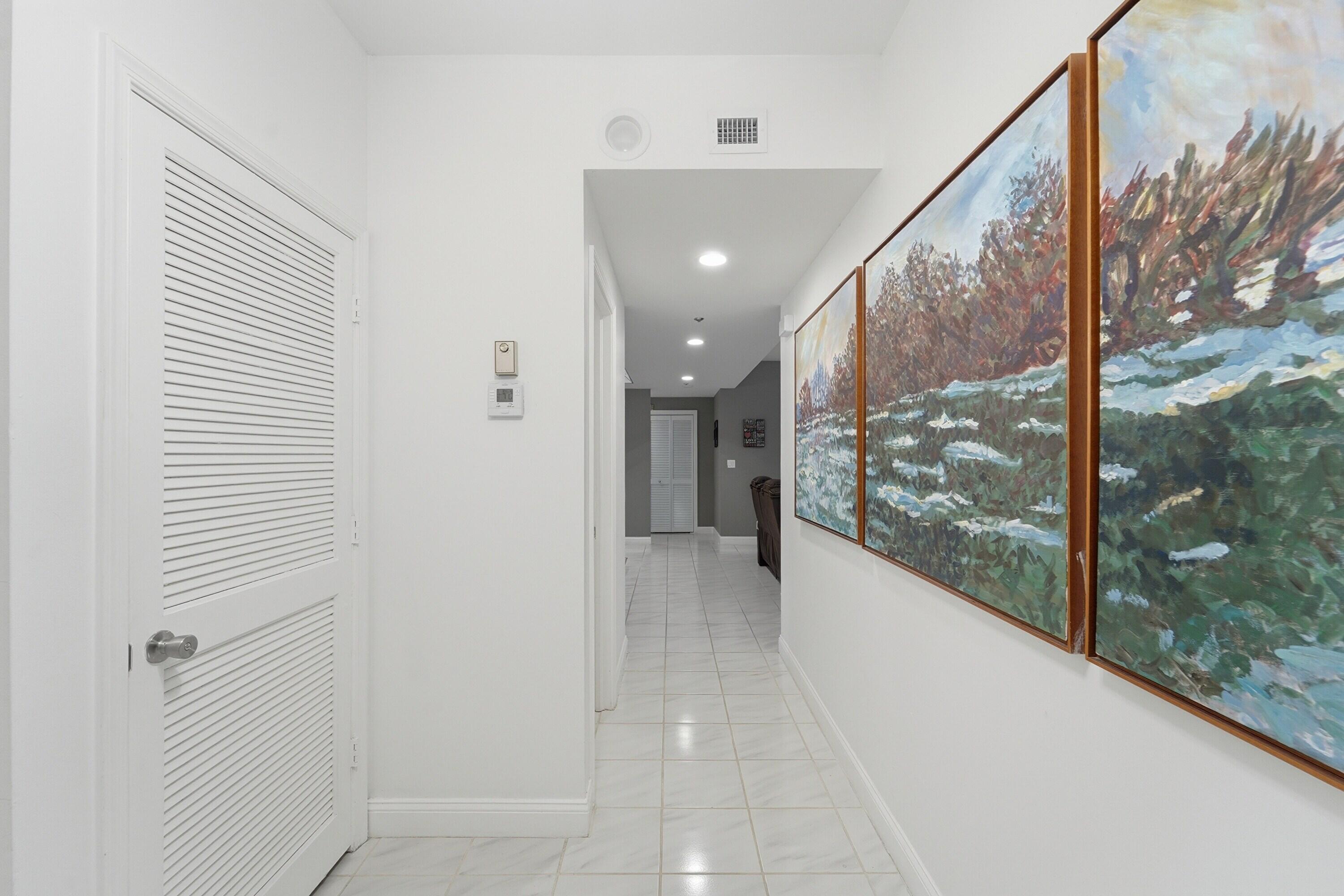 VIZCAYA TOWERS AT PALM-AIRE - Residential