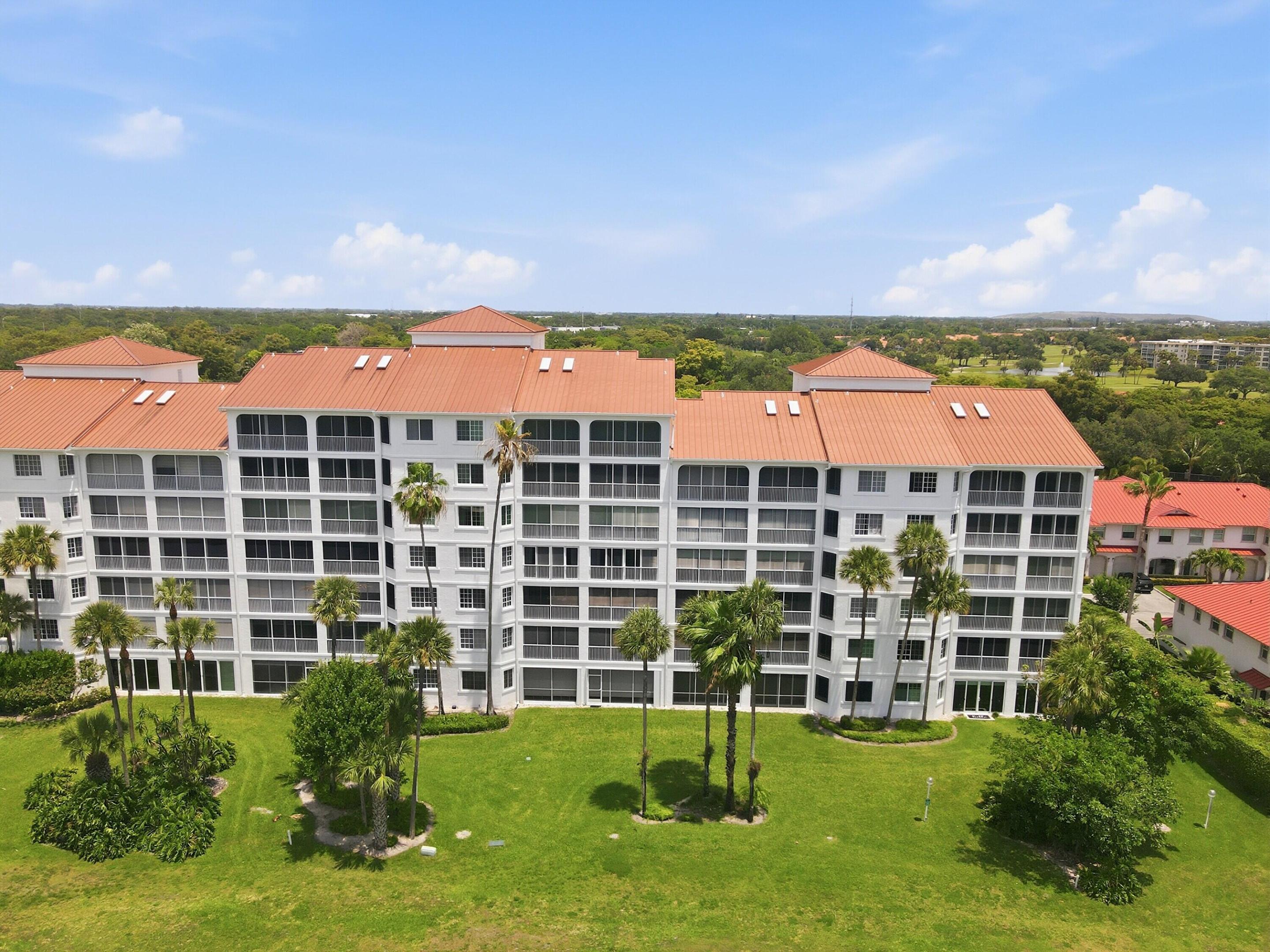 VIZCAYA TOWERS AT PALM-AIRE - Residential