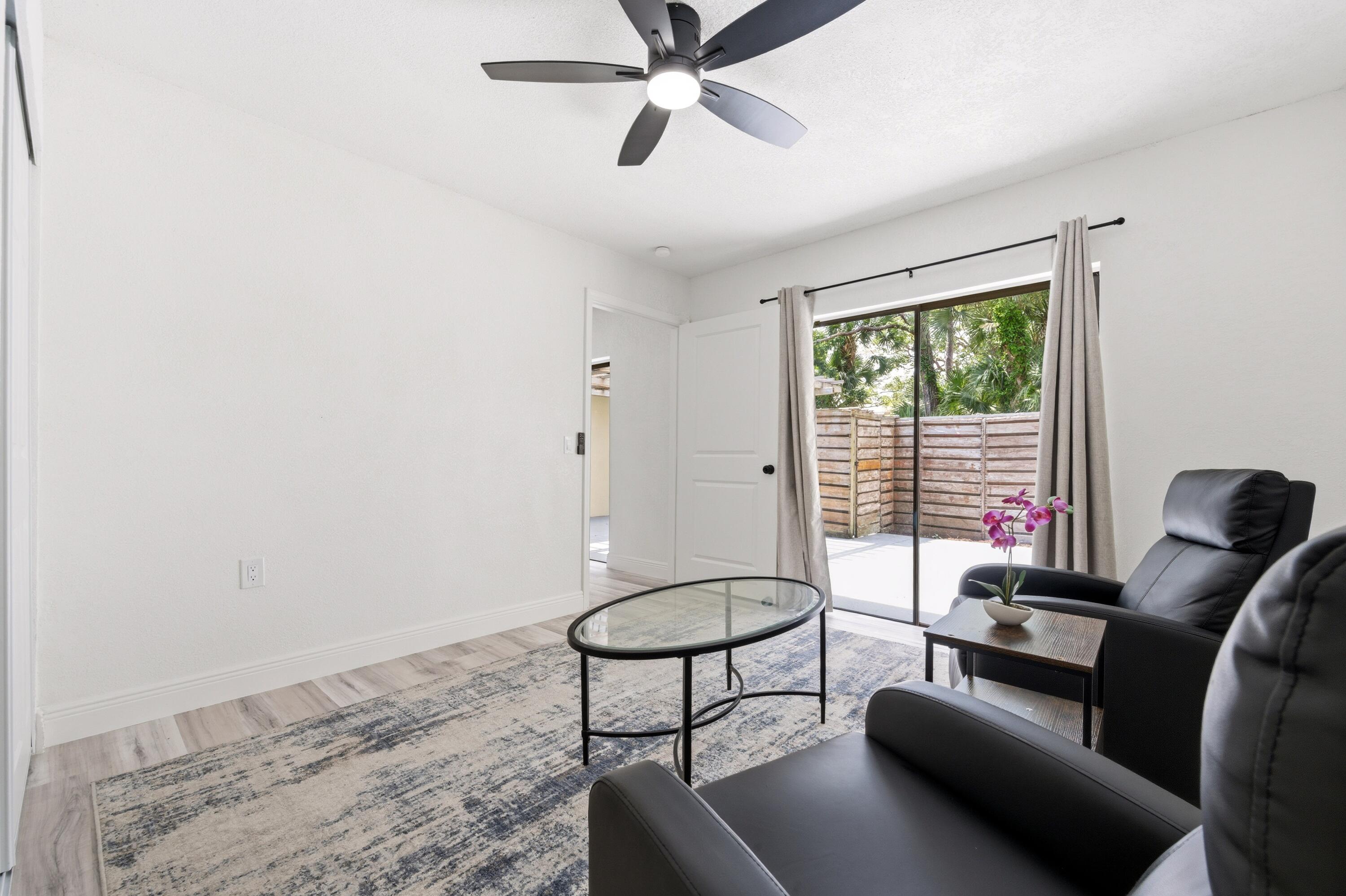 Glenwood Townhomes - Residential Lease