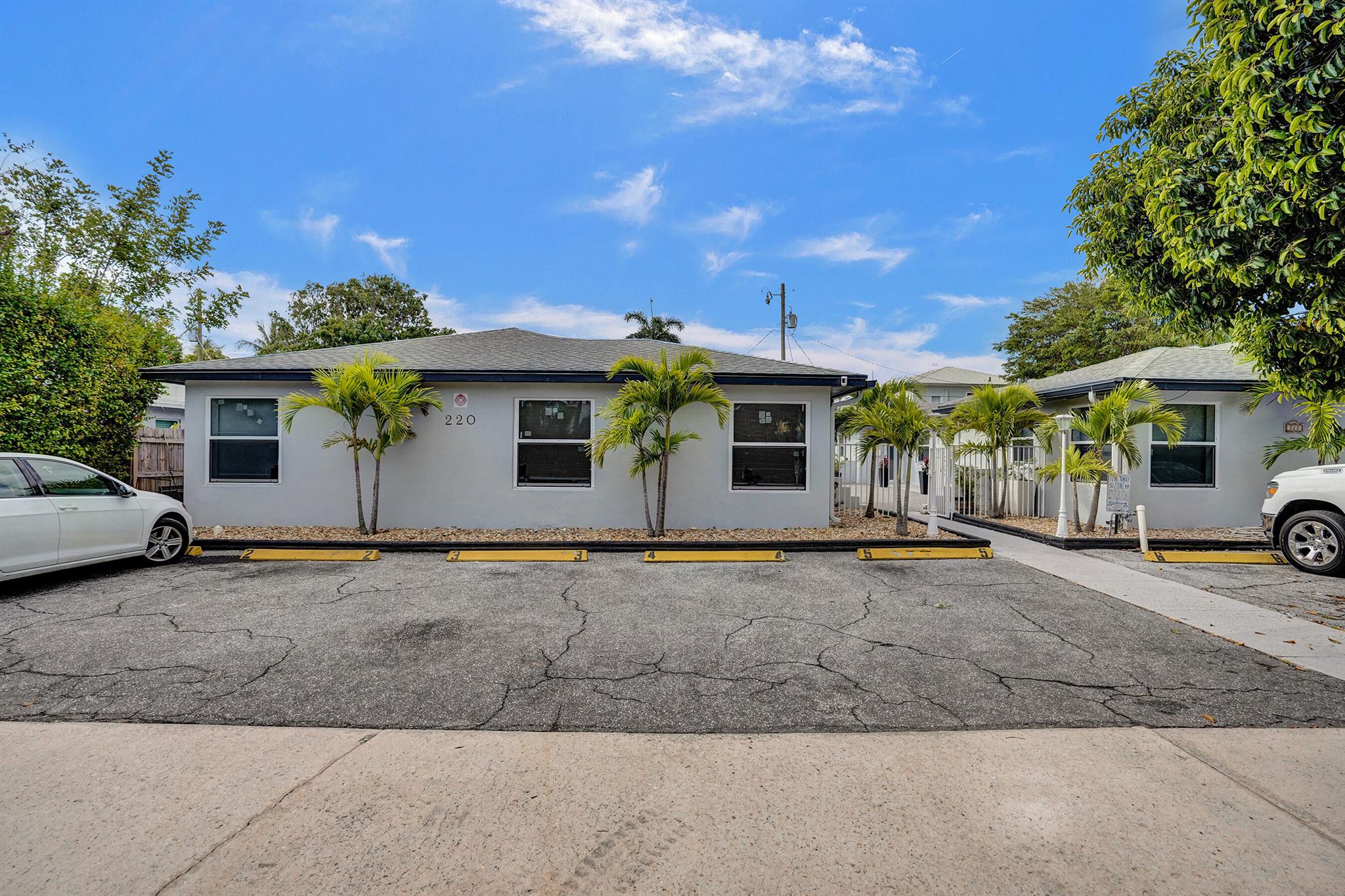 220 Walton Boulevard
