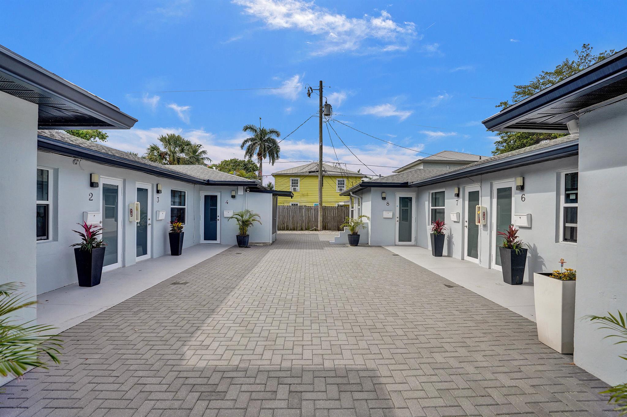ESTATES OF SOUTH PALM BEA - Commercial Sale