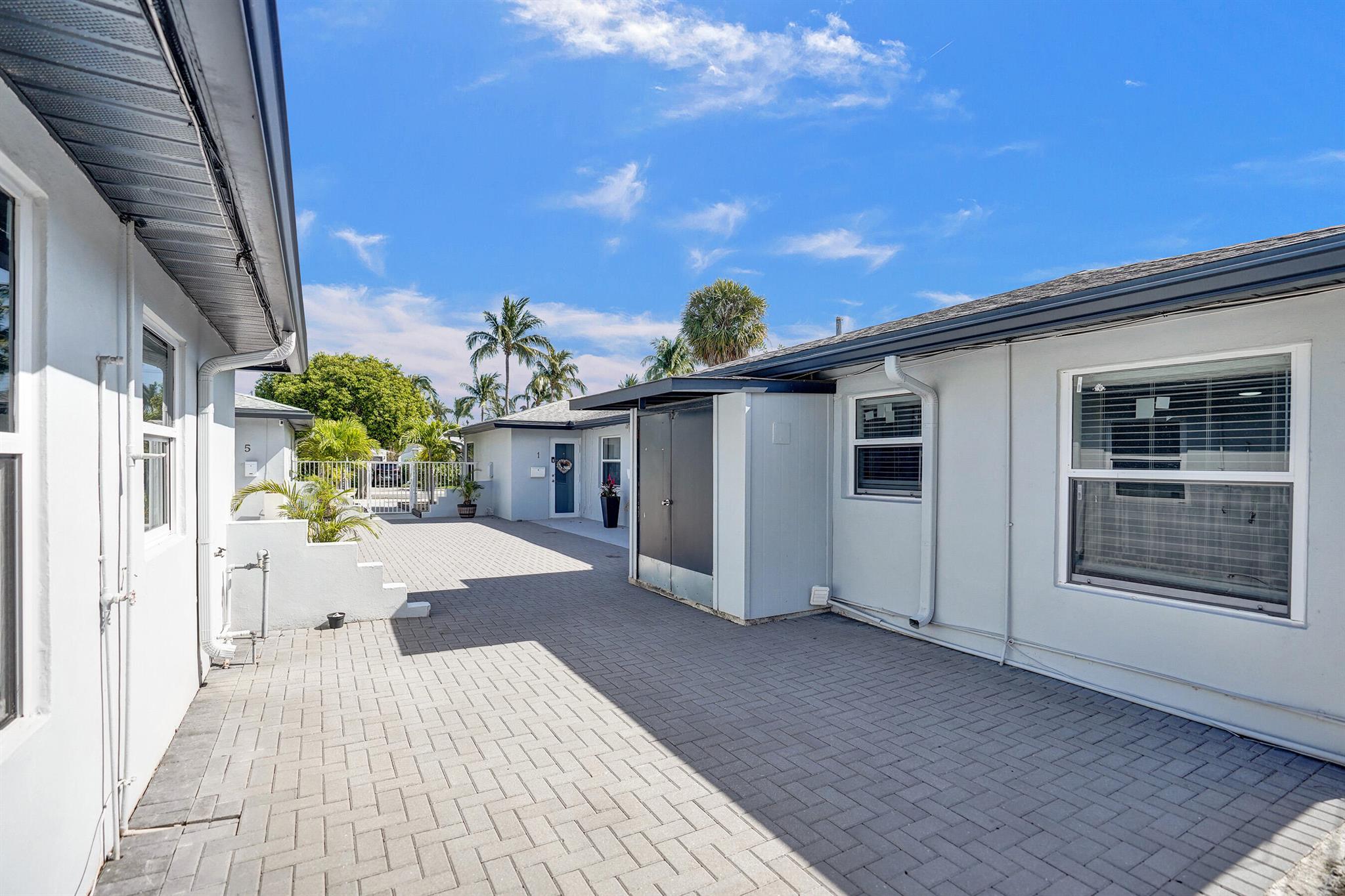 ESTATES OF SOUTH PALM BEA - Commercial Sale