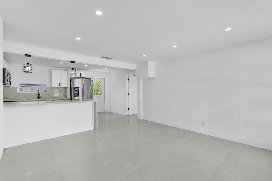 4156 SW 49th Court