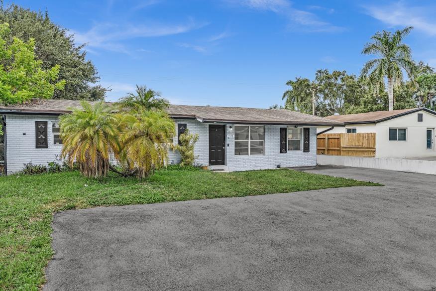 4156 SW 49th Court