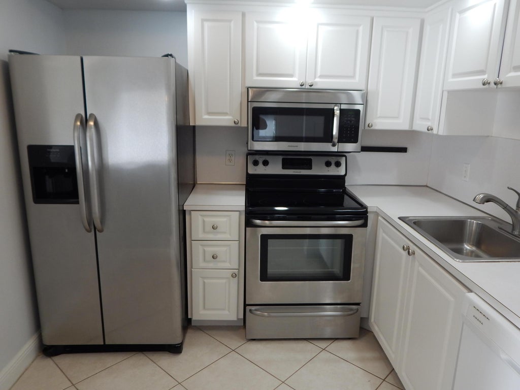 Photo of 242 Seville K #242, Delray Beach, FL 33446 (MLS # B26029266)